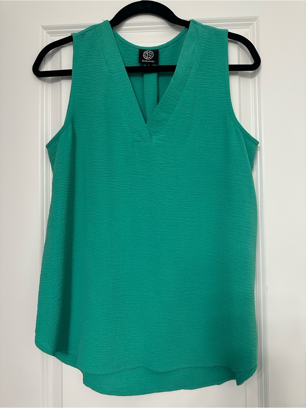 Bobeau Green Sleeveless V-Neck Women's Top